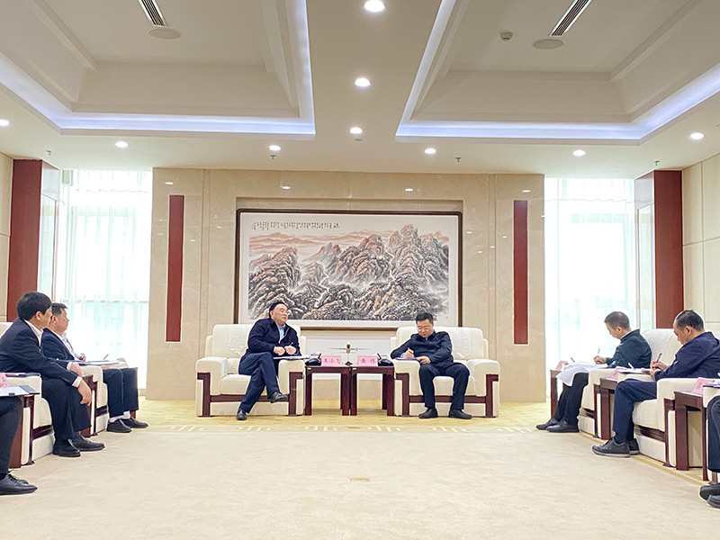 王小飛董事長率隊赴遵義市考察