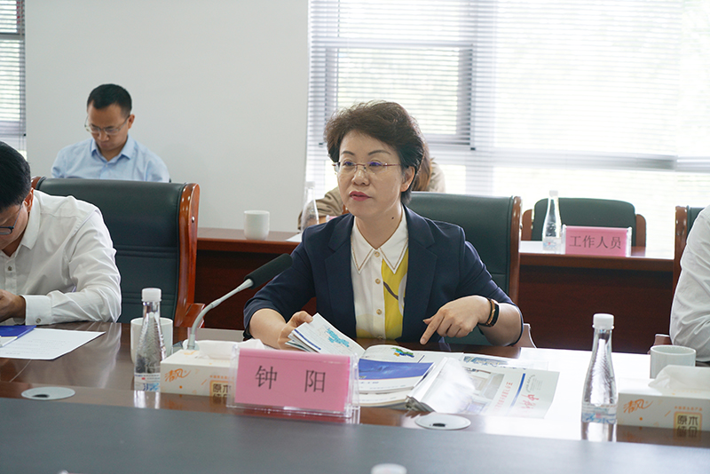 貴州省黔南州州委副書記、州長鐘陽率隊到公司考察