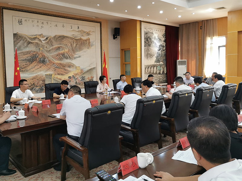 華夏電投張明陽總經理與王小飛董事長同赴黔南州考察